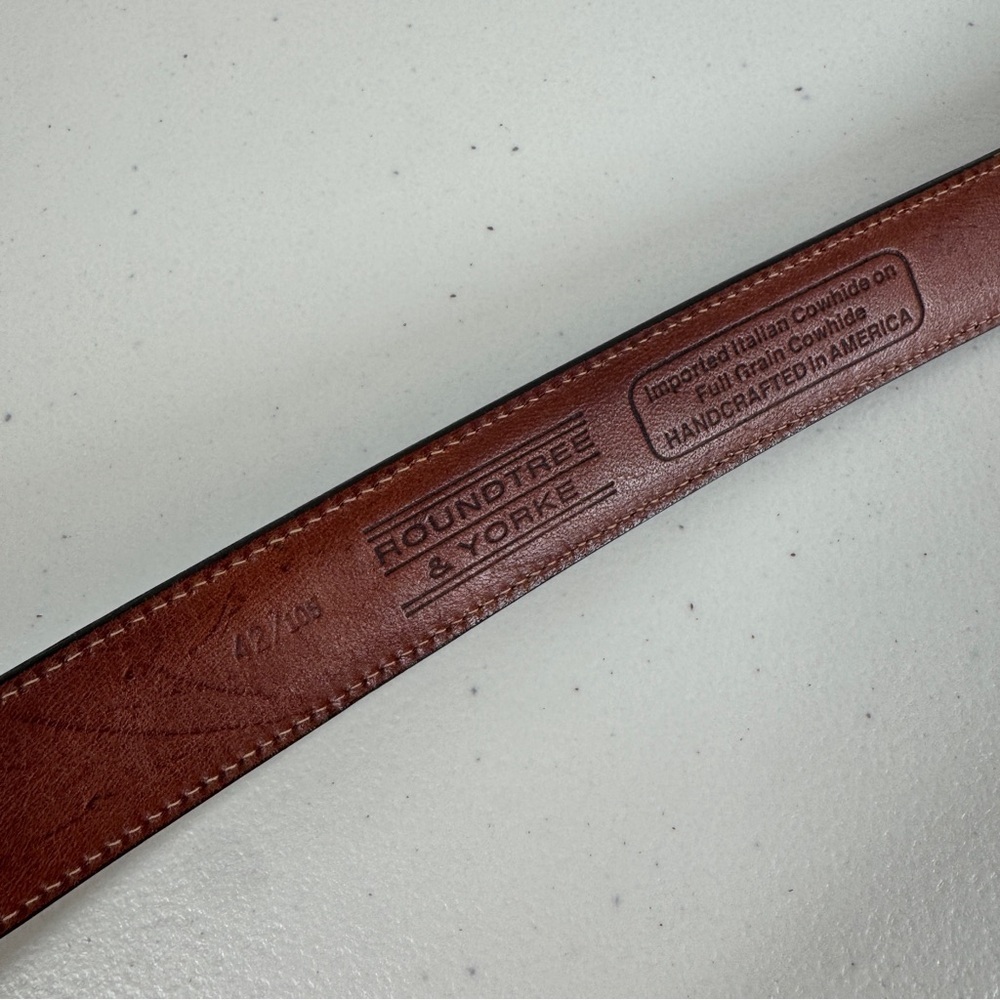 Roundtree & Yorke Classic Brown Leather Belt with Gold Buckle Size 42 - Picture 10 of 16